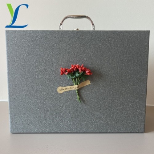Chinese style Festival Creative Gift Box Vintage Art Kraft Box Square Bottom Carton